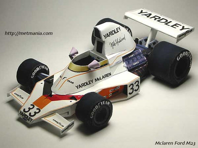 Модель болида McLaren Ford M23 1974 из бумаги/картона