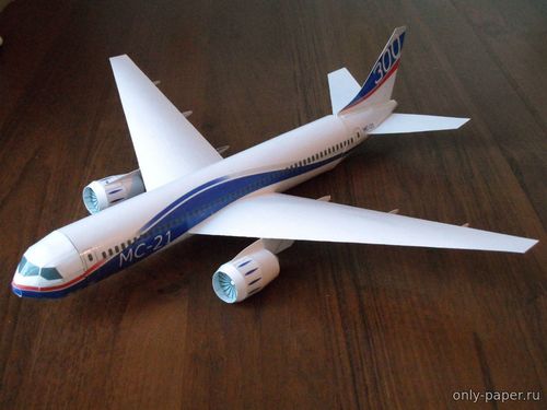 Модель пассажирского самолета МС-21 из бумаги/картона