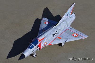 Модель самолета Dassault Mirage III из бумаги/картона