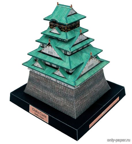 Модель замка Осака из бумаги/картона