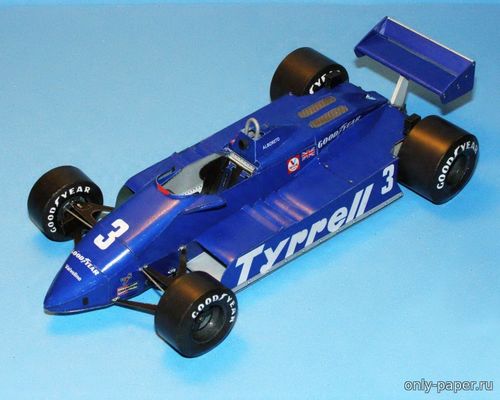 Модель болида Tyrrell 011 Michele Alboreto Brazilian GP 1982 из бумаги