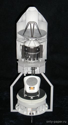 Модели космических телескопов Планк и Гершель из бумаги/картона