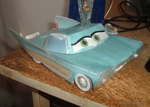 Сборная бумажная модель / scale paper model, papercraft Тачки/Cars: Flo/Фло (Michael Dazzo) 