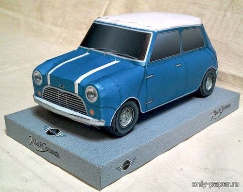Модель автомобиля Mini Cooper Classic из бумаги/картона