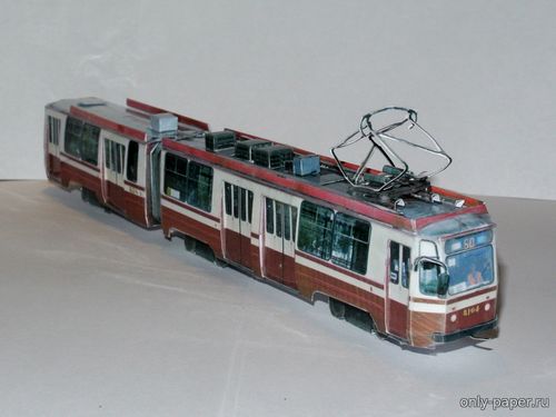 Модель трамвая ЛВС-97К №8104 из бумаги/картона