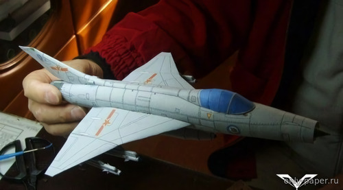 Модель самолета Chengdu J-7G PLAAF из бумаги/картона