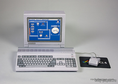 Сборная бумажная модель / scale paper model, papercraft Персональный компьютер Amiga 500 (Rocky Bergen) 