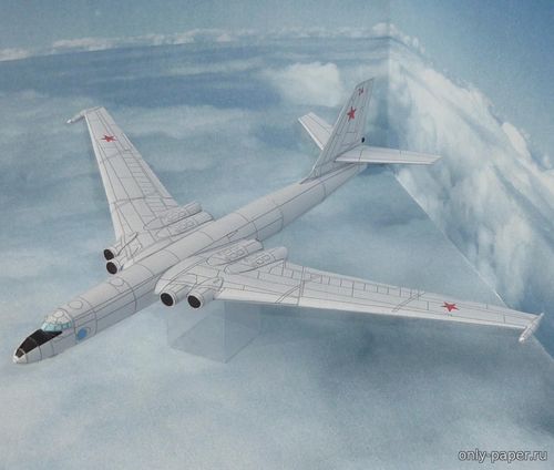 Модель самолета Мясищев М-4/3М из бумаги/картона