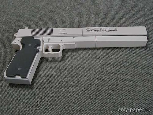 Модель пистолета Alucard Casull из бумаги/картона