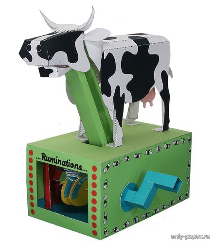Модель жующей коровы из бумаги/картона