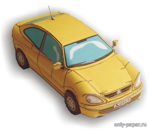 Модель автомобиля Citroen Xsara из бумаги/картона
