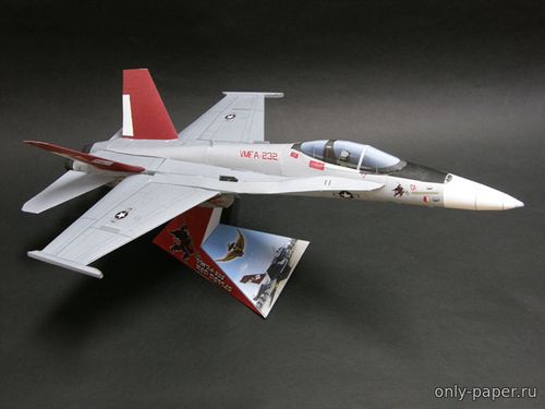 Модель самолета F/A-18 Red Devil Hornet из бумаги/картона
