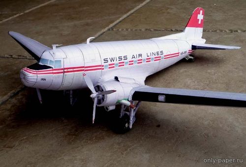 Модель самолета DC-3 Dakota Swiss Air Lines из бумаги/картона