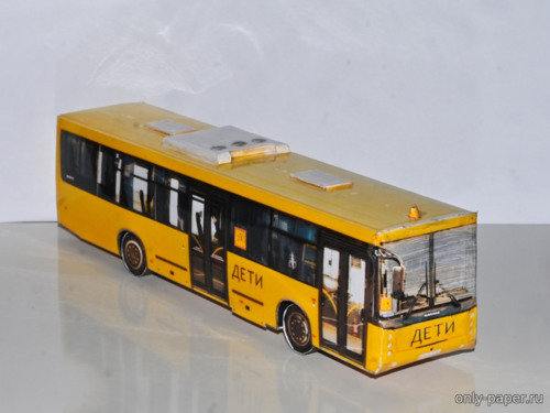 Модель автобуса НефАЗ-5299-11-52 из бумаги/картона