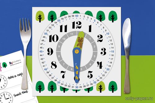 Модель лесных часов с расписанием дня из бумаги/картона