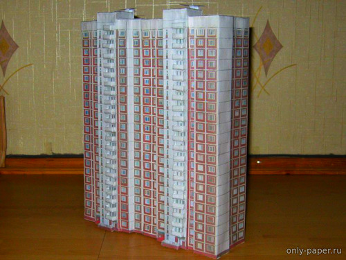 Модель панельного дома серии КОПЭ из бумаги/картона