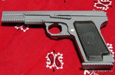Модель пистолета ТТ-33 из бумаги/картона
