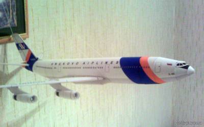 Модель самолета Ил-86 «Внуковские авиалинии» из бумаги/картона