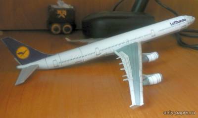 Сборная бумажная модель / scale paper model, papercraft Airbus A340-600 Lufthansa [Bruno VanHecke] 