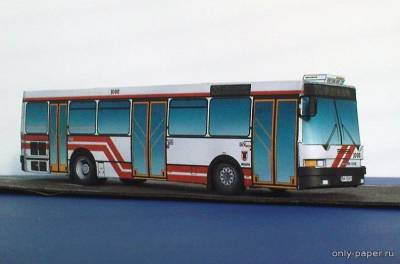 Модель автобуса Икарус 415 из бумаги/картона