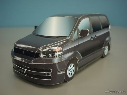 Модель автомобиля Toyota Voxy из бумаги/картона