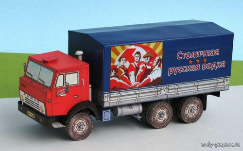 Модель бортового грузовика КАМАЗ-5320 из бумаги/картона