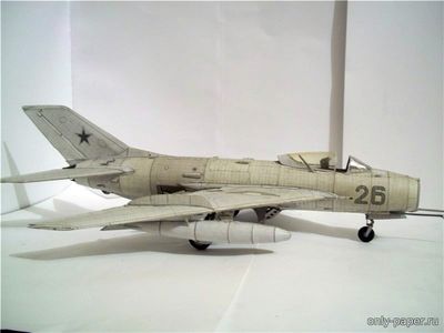 Модель самолёта МиГ-19 из бумаги/картона