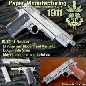 Модель пистолета Colt 1911 из бумаги/картона