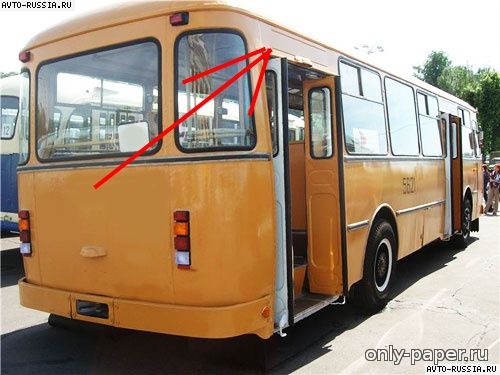 Т ч автобус. ЛИАЗ-677 автобус. ЛИАЗ 677м кабина. ЛИАЗ 677 дверь. Дверь водителя ЛИАЗ 677.