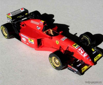 Модель болида Ferrari 412 T2 из бумаги/картона