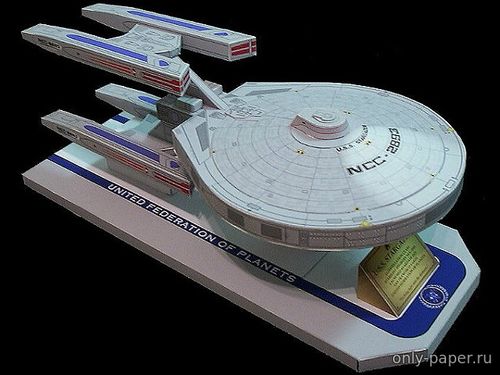 Модель космического корабля USS Stargazer из бумаги/картона