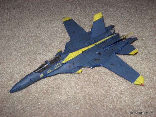 Модель самолета F-25 «Blue Angels» из бумаги/картона