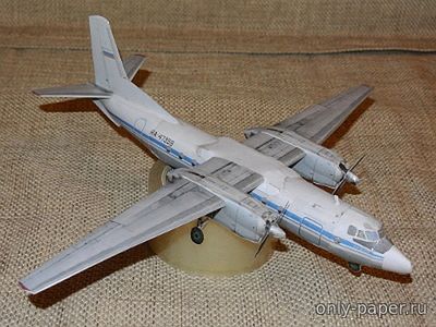 Сборная бумажная модель / scale paper model, papercraft Пассажирский самолёт Ан-24РВ а/к Рязаньавиатранс (Mungojerrie) 