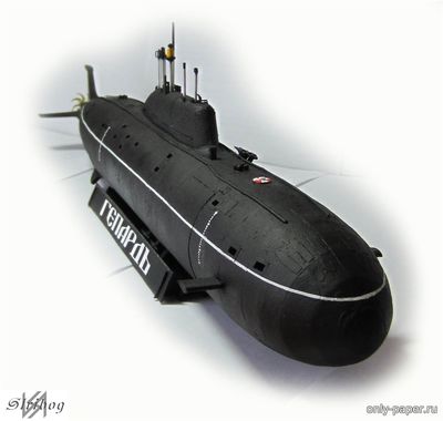 Модель атомной подводной лодки проекта 671М «Щука-Б» из бумаги/картона