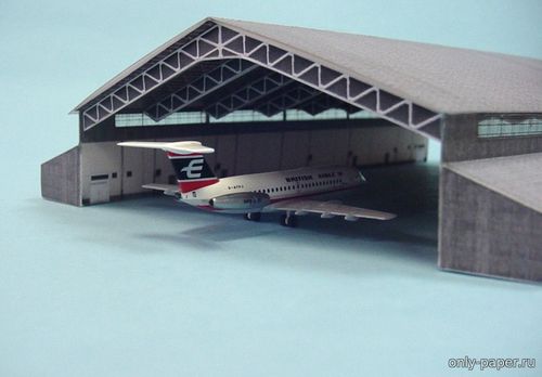 Модель ангара а/к «British Eagle», аэропорт Хитроу, Лондон из бумаги