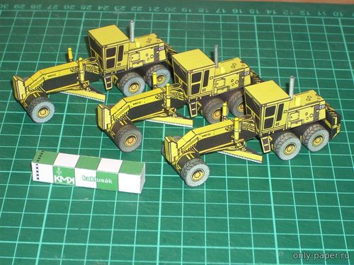 Сборная бумажная модель / scale paper model, papercraft Motorový grejdr Caterpillar 140G (ABC 20/1992) 