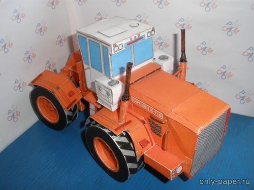 Модель трактора Кировец К-710 из бумаги/картона
