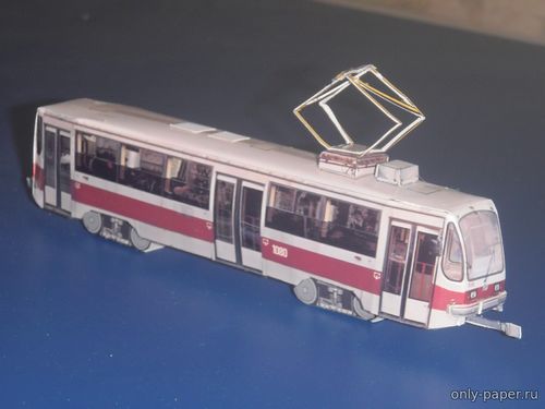 Модель трамвайного вагона 71-405 «Спектр» из бумаги/картона