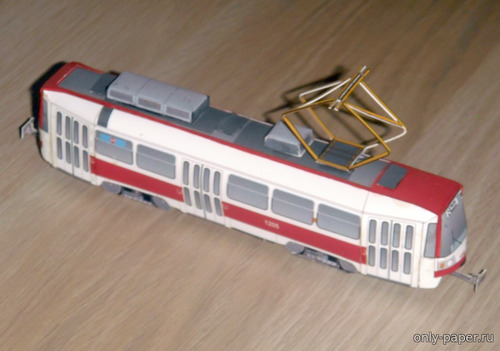 Модель трамвая CKD Tatra T3RF из бумаги/картона