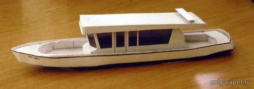Модель прогулочного катера КРЕ-1000 из бумаги/картона