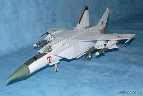 Модель самолета МиГ-25 из бумаги/картона