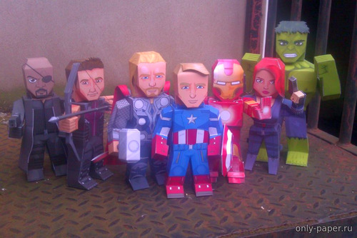 Сборная бумажная модель / scale paper model, papercraft Avengers - Heroes 