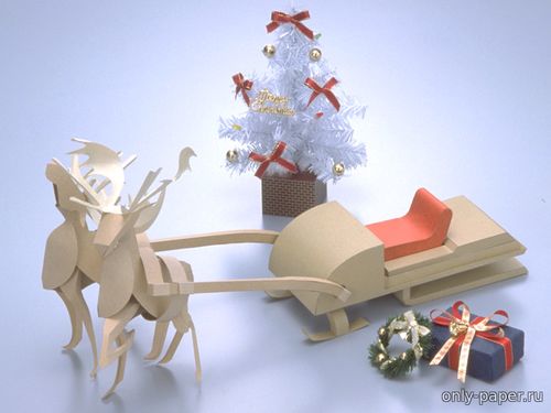 Модель новогодних саней с оленями из бумаги/картона