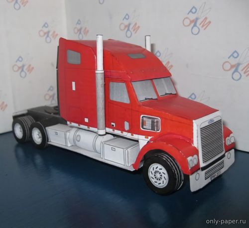 Модель седельного тягача Freightliner Coronado из бумаги/картона