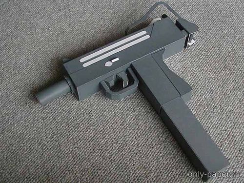 Модель пистолета-пулемета Ingram MAC Model 11/M11 из бумаги/картона