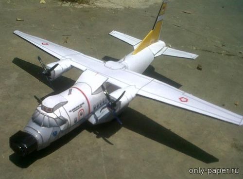 Модель самолета CN-235 MPA из бумаги/картона