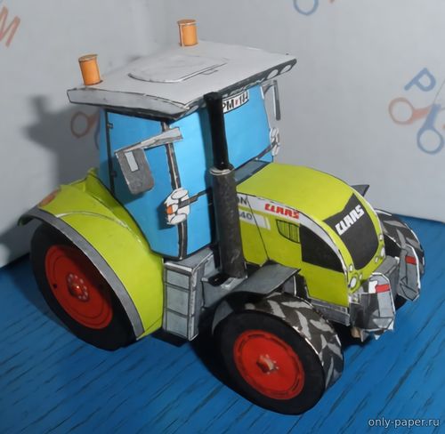 Модель трактора Claas Arion 640 из бумаги/картона