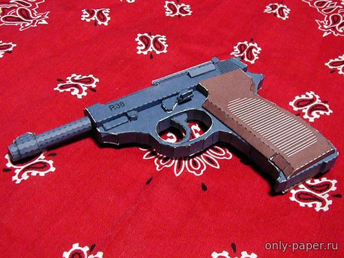 Модель пистолета Walther P38 из бумаги/картона