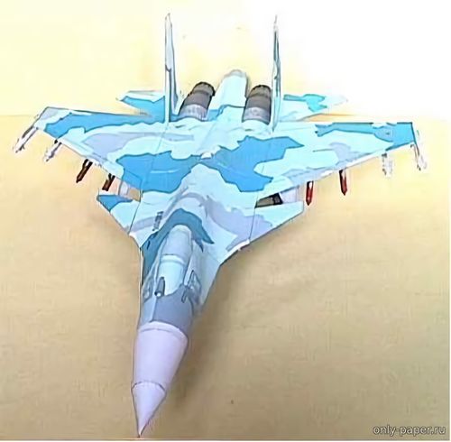 Модель самолета Су-35 из бумаги/картона