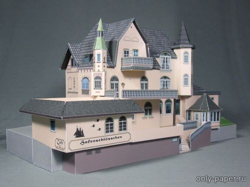 Модель портового замка Мондорф из бумаги/картона